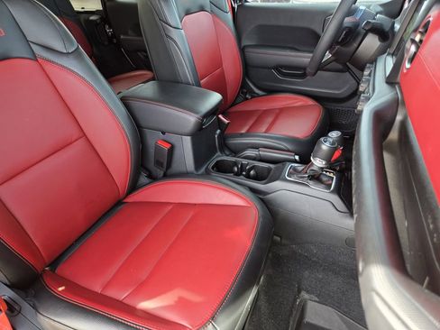 Used 2023 Jeep Wrangler Unlimited Rubicon 4xe image 9