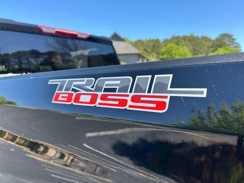 New 2026 Chevrolet Silverado 1500 Custom Trail Boss w/ LPO, Dark Essentials Package AWD/4WD image 22