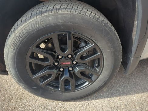 Used 2024 GMC Sierra 1500 Elevation image 14