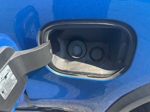 Used 2023 GMC Sierra 1500 AT4X image 14