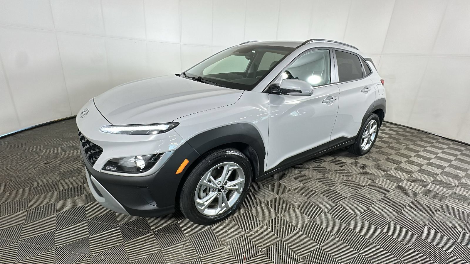 Used 2023 Hyundai Kona SEL w/ Cargo Package AWD/4WD image 8