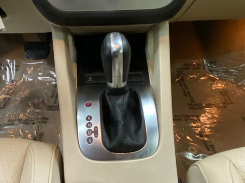 Used 2014 Volkswagen Eos Komfort image 40