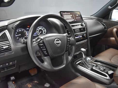 Used 2023 Nissan Armada Platinum w/ Cargo Package AWD/4WD image 4