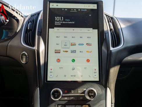 Used 2023 Ford Edge SEL image 10