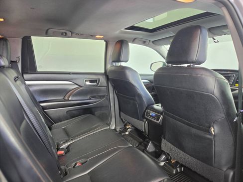 Used 2016 Toyota Highlander XLE AWD/4WD image 33