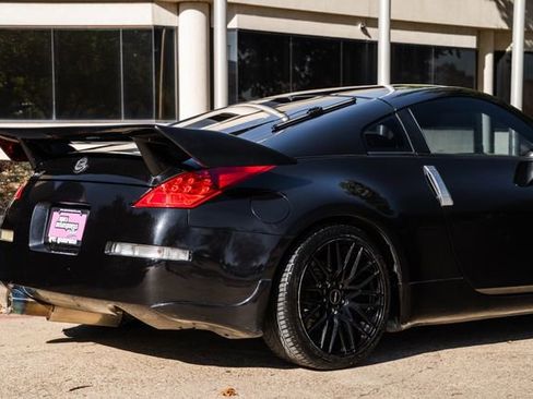 Used 2006 Nissan 350Z Touring w/ (N93) Cargo Convenience Pkg image 47