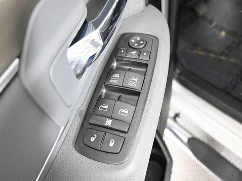 Used 2017 RAM 1500 Big Horn AWD/4WD image 19