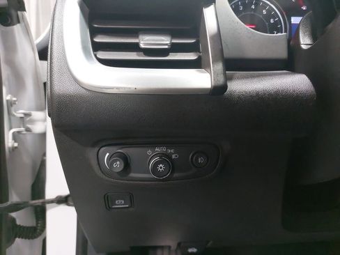 Used 2020 GMC Terrain SLT w/ Preferred Package image 26