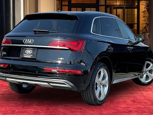 Used 2021 Audi Q5 2.0T Premium Plus w/ Premium Plus Package AWD/4WD image 12