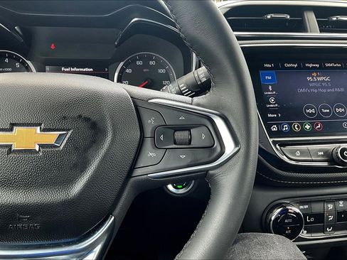 Used 2022 Chevrolet TrailBlazer ACTIV w/ Sun and Liftgate Package FWD image 21