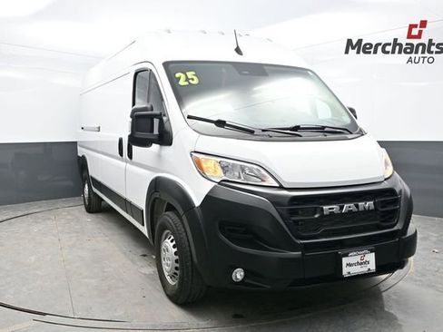 Used 2025 RAM ProMaster 2500 w/ Convenience Group image 1