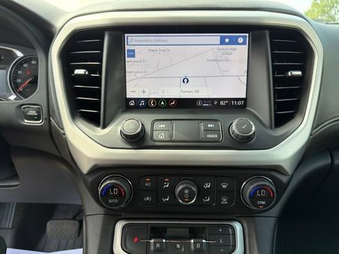 Certified 2023 GMC Acadia SLT w/ Elevation Edition AWD/4WD image 19