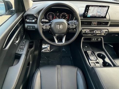 Used 2024 Honda Pilot Touring image 22