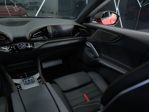 Used 2023 Ferrari Purosangue image 37