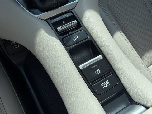 Used 2024 Honda HR-V EX-L image 31