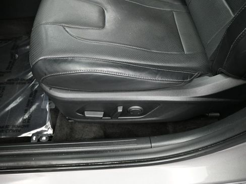 Used 2023 Hyundai Elantra Limited w/ Cargo Package image 16