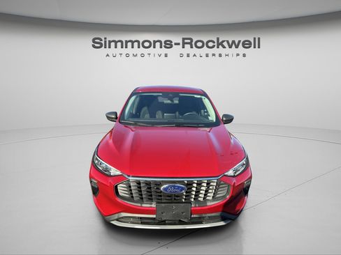 Used 2023 Ford Escape Active image 2