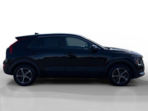 Used 2023 Kia Niro LX FWD image 6