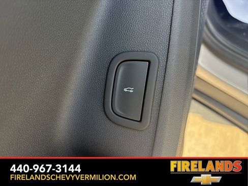 New 2026 Chevrolet Traverse Z71 w/ Driver Confidence Package image 15