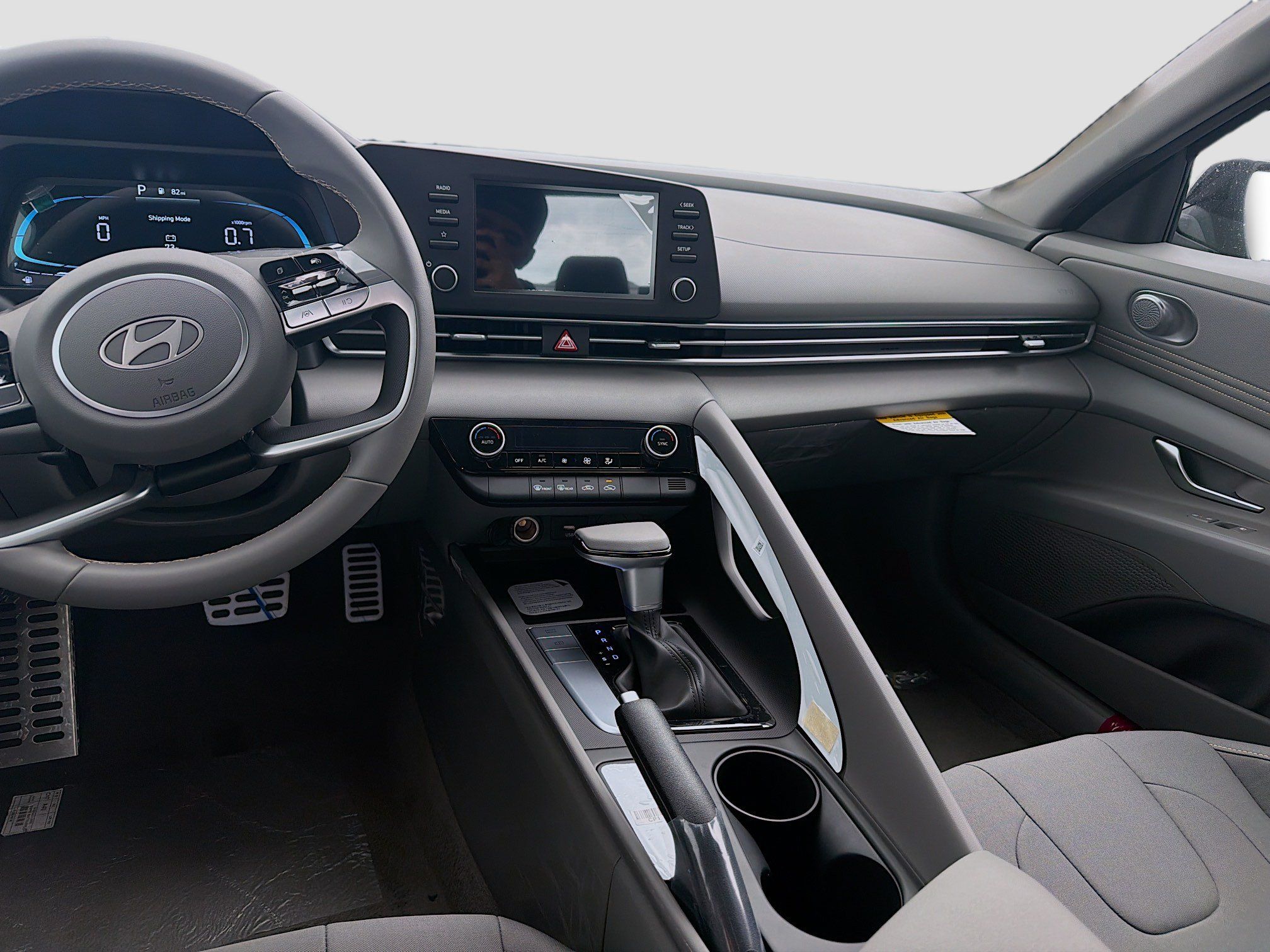 New 2026 Hyundai Elantra Sport FWD image 17