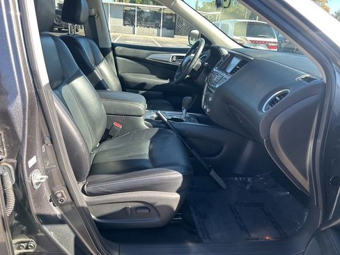 Used 2019 Nissan Pathfinder SL w/ Cargo Package image 22