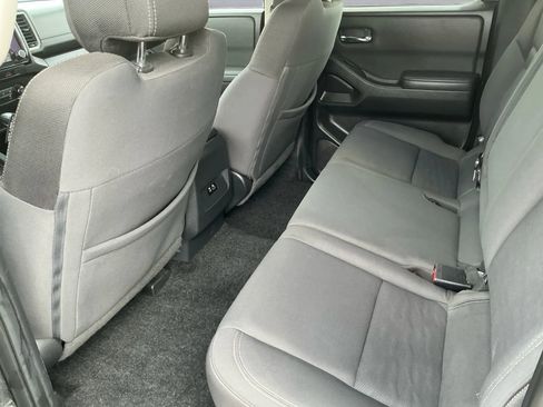 Used 2022 Nissan Frontier SV w/ Technology Package image 19