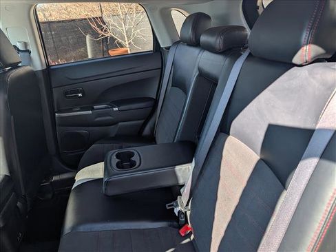 Used 2024 Mitsubishi Outlander Sport SE image 25