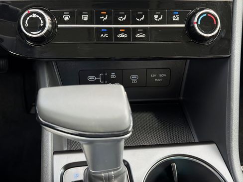 Used 2025 Hyundai Sonata SE FWD image 24