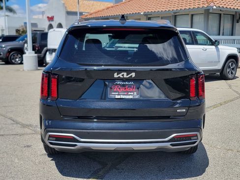 Used 2023 Kia Sorento EX AWD/4WD image 7