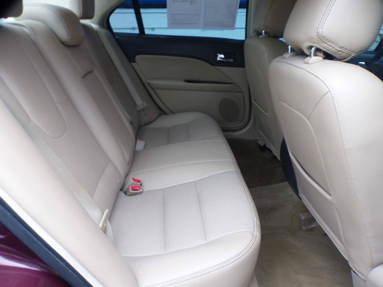 Used 2012 Ford Fusion SEL FWD image 16