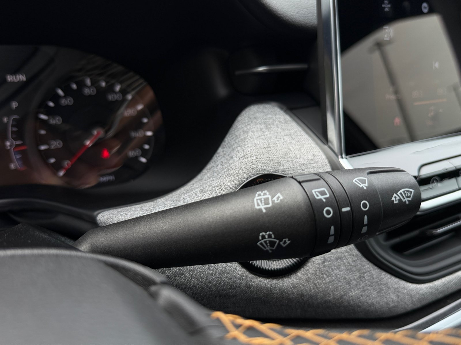 New 2026 Jeep Compass Latitude AWD/4WD image 35