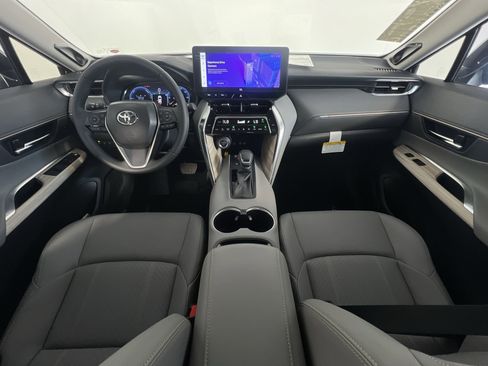 New 2024 Toyota Venza Limited image 29