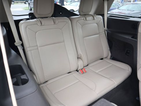 Used 2020 Lincoln Aviator Reserve w/ Elements Package Plus AWD/4WD image 15