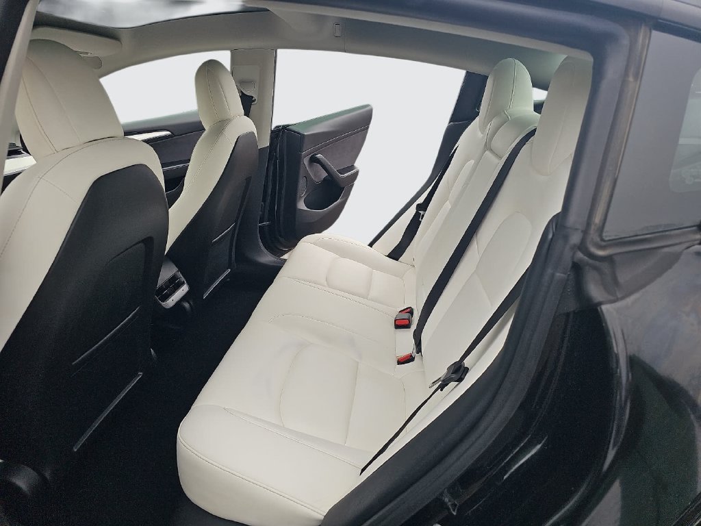 Used 2021 Tesla Model 3 Standard Range Plus RWD image 14