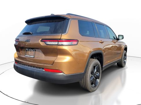 New 2026 Jeep Grand Cherokee L Limited w/ Limited Altitude Package AWD/4WD image 6