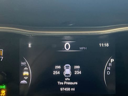 Used 2017 Jeep Grand Cherokee Limited image 15