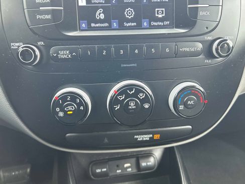 Used 2018 Kia Soul image 29