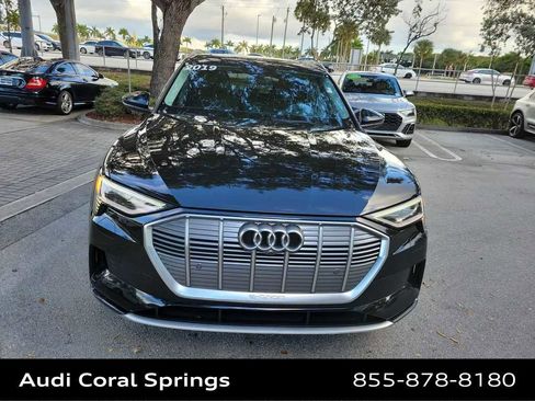Used 2019 Audi e-tron Premium Plus image 3