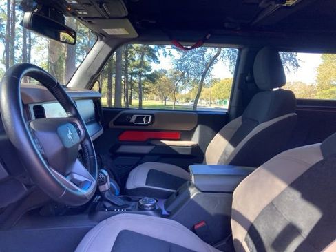 Used 2022 Ford Bronco Wildtrak image 23