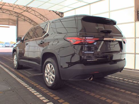 Used 2023 Chevrolet Traverse LS FWD image 6