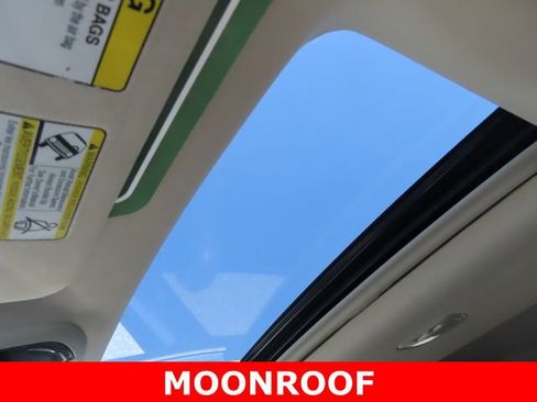 Used 2024 Subaru Outback Touring AWD/4WD image 5