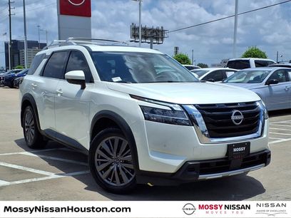 Used 2023 Nissan Pathfinder SL w/ SL Premium Package