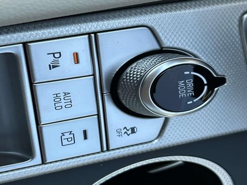 New 2026 Genesis G70 2.5T Prestige AWD/4WD image 34