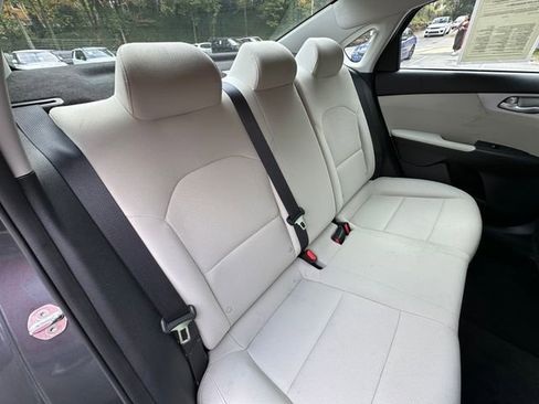Used 2022 Kia Forte LXS image 32