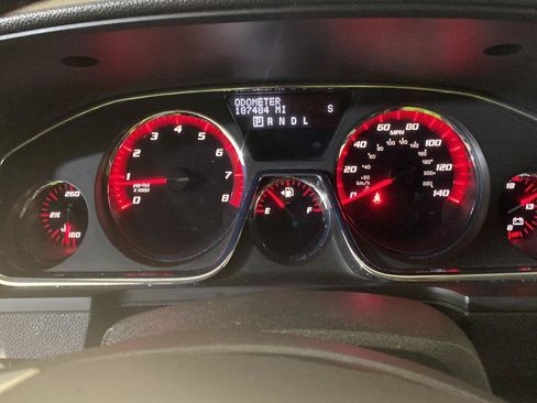 Used 2014 GMC Acadia SLE FWD image 2