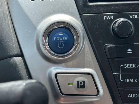 Used 2013 Toyota Prius V Five FWD image 27