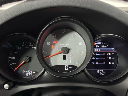 Used 2021 Porsche Macan S image 16