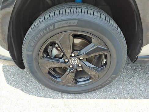 Used 2019 Toyota RAV4 XSE w/ Carpet Mat Package AWD/4WD image 11