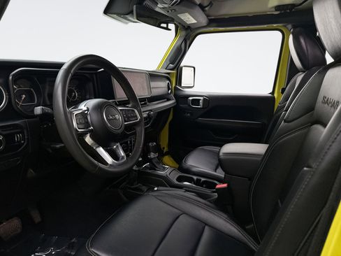 Used 2024 Jeep Wrangler Unlimited Sahara w/ Technology Group image 10