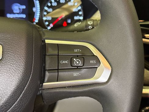 Used 2022 Jeep Compass Latitude FWD image 29